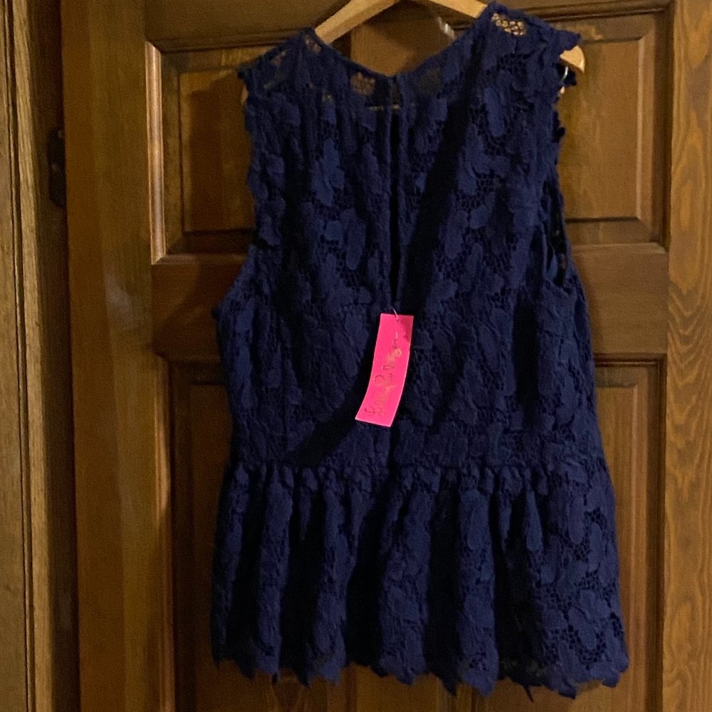 NWT Lilly Pulitzer Aubree Top in True Navy with Papillion Lace